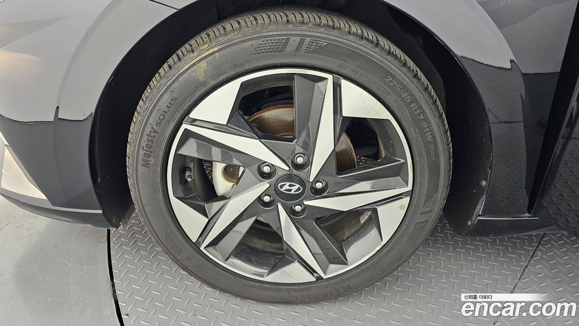 Hyundai AVANTE 2021