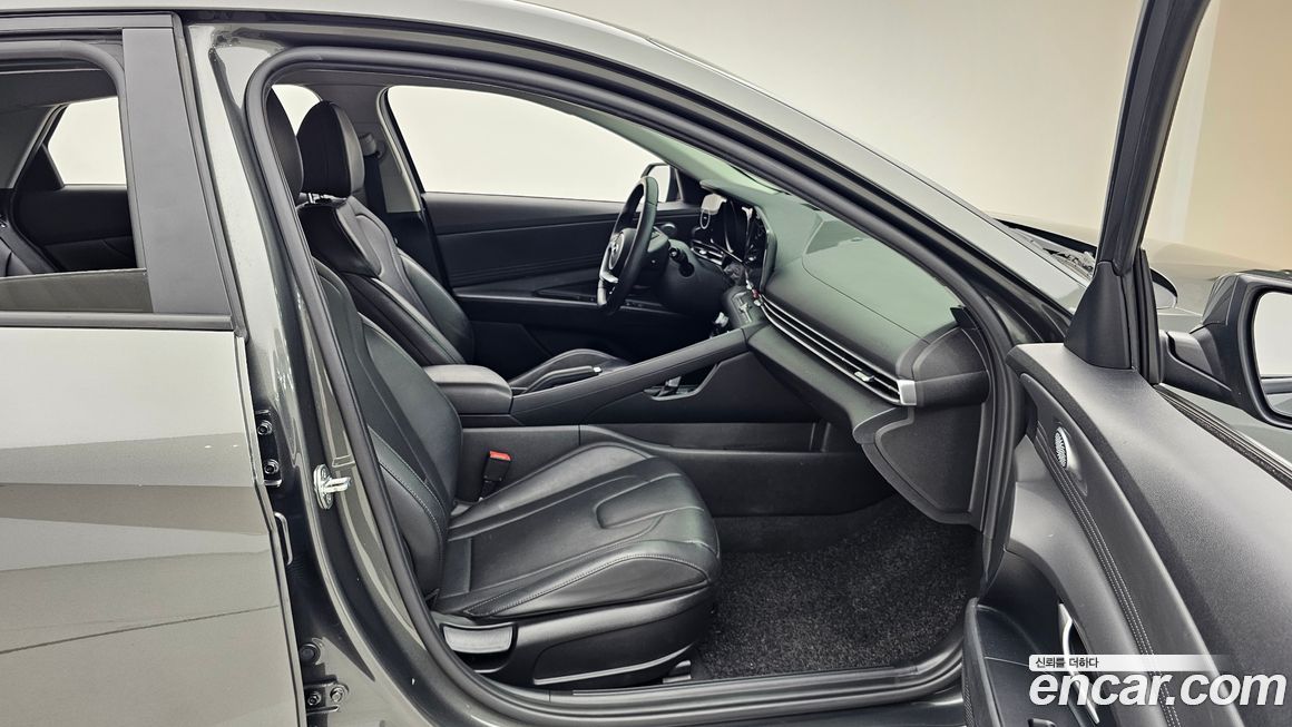Hyundai AVANTE 2021