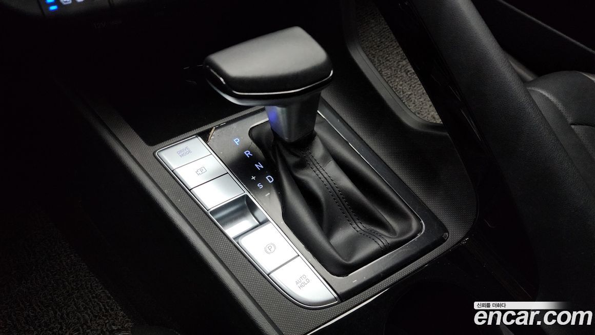 Hyundai AVANTE 2021