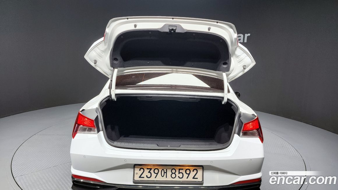 Hyundai AVANTE 2021