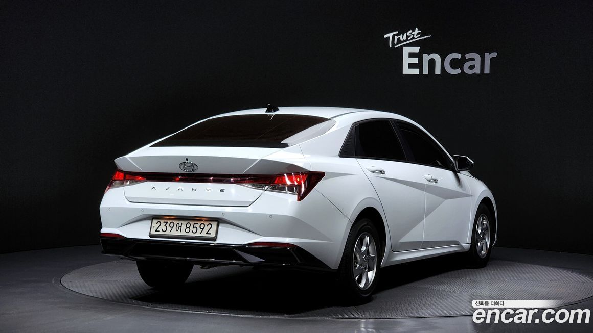 Hyundai AVANTE 2021