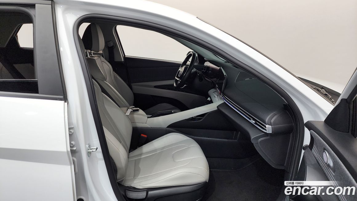 Hyundai AVANTE 2022
