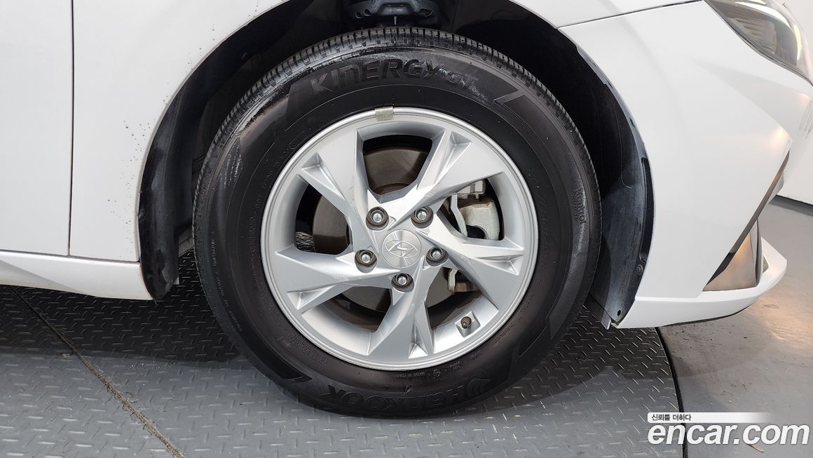 Hyundai AVANTE 2022