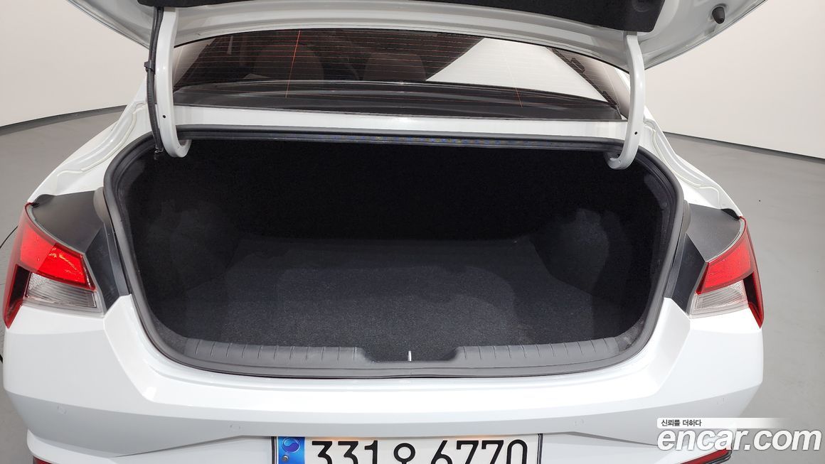 Hyundai AVANTE 2022