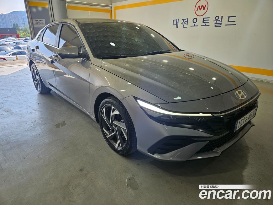 Hyundai AVANTE 2025