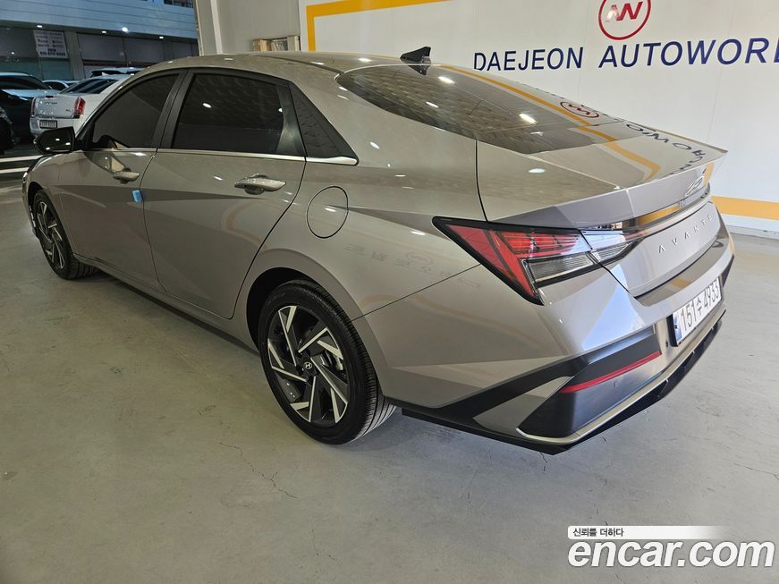 Hyundai AVANTE 2025