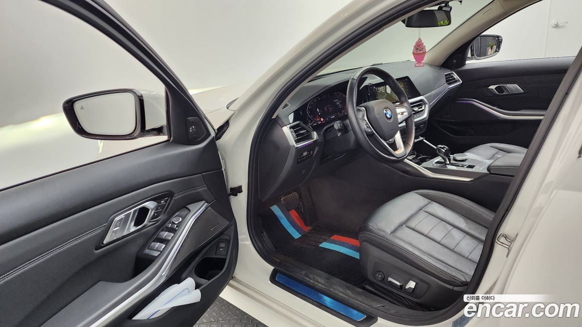 BMW 3-Series 2021