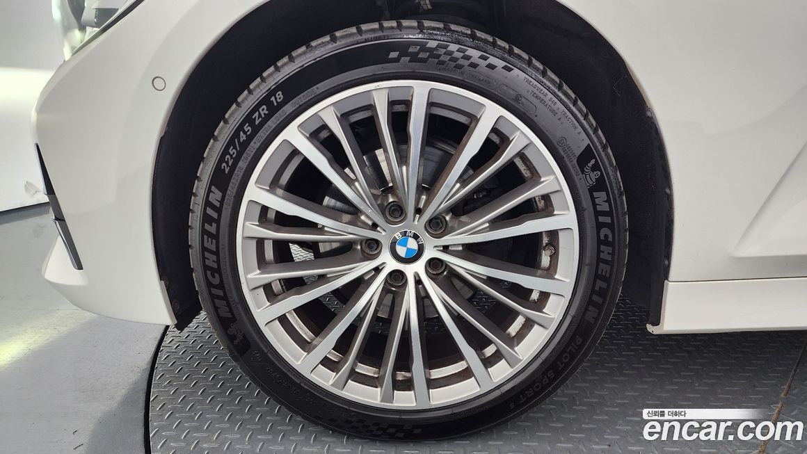 BMW 3-Series 2021