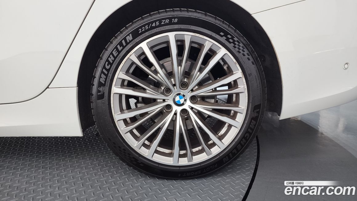 BMW 3-Series 2021