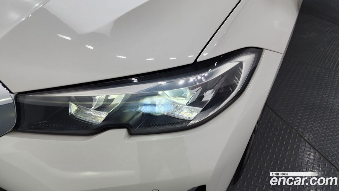 BMW 3-Series 2021