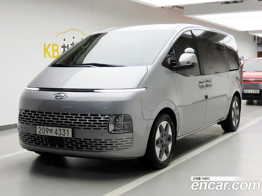 Hyundai Staria 2023