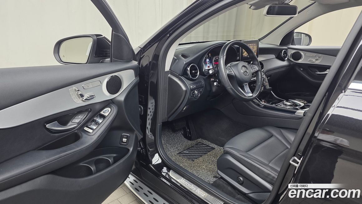 Mercedes-Benz GLC-Class 2018
