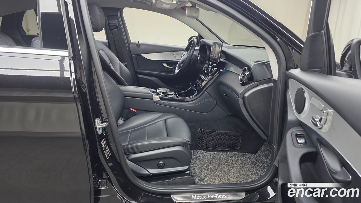 Mercedes-Benz GLC-Class 2018