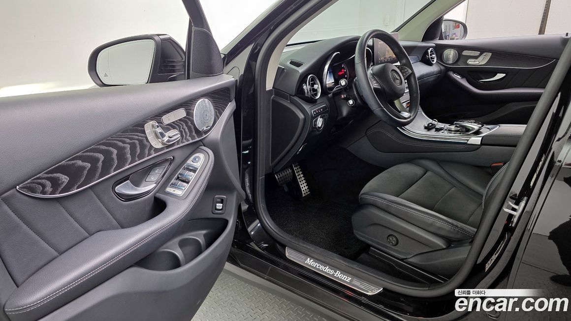 Mercedes-Benz GLC-Class 2018