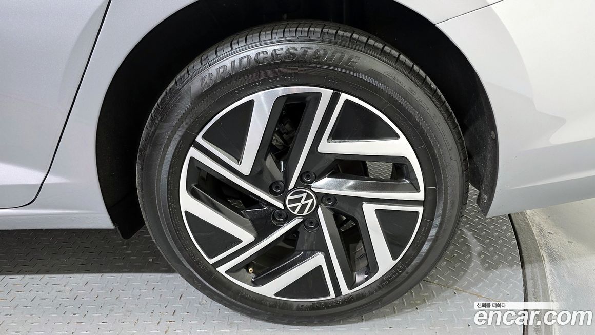 Volkswagen Jetta 2023