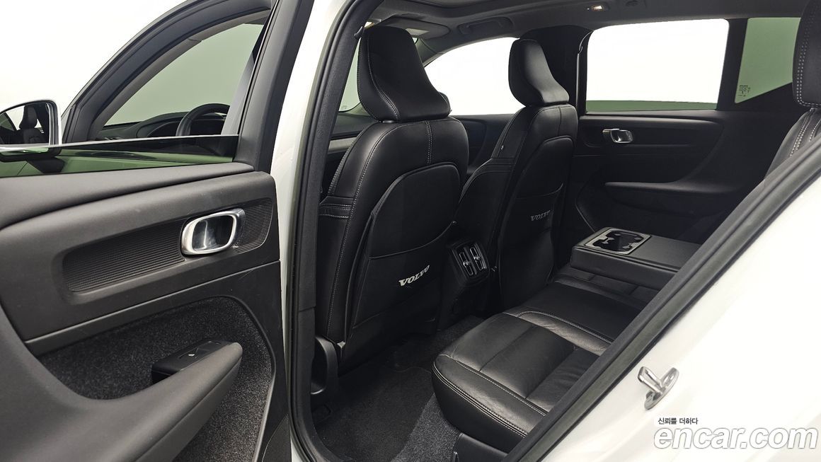 Volvo XC40 2023