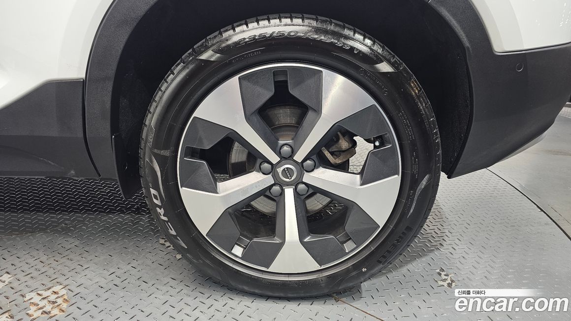Volvo XC40 2023
