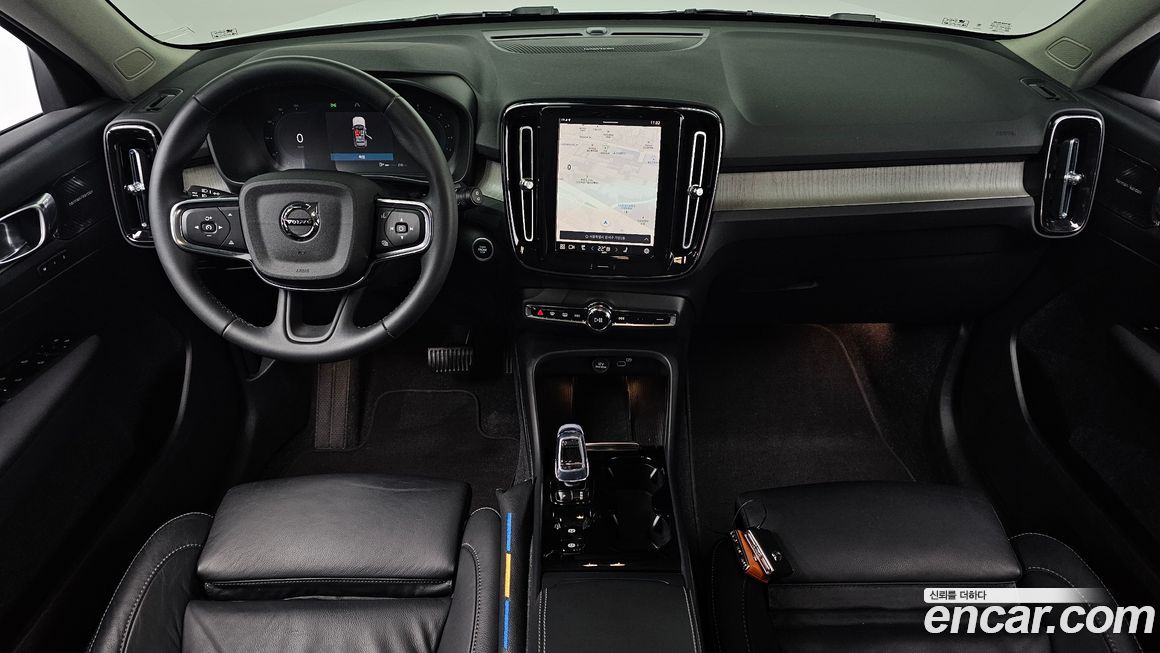 Volvo XC40 2023