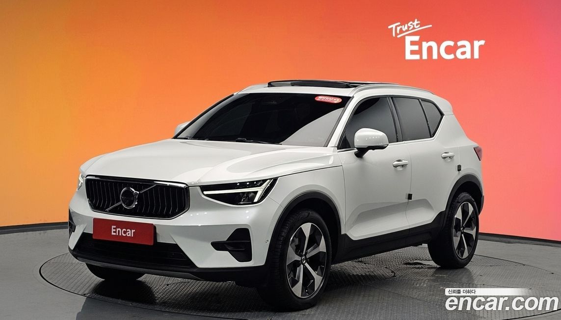 Volvo XC40 2023