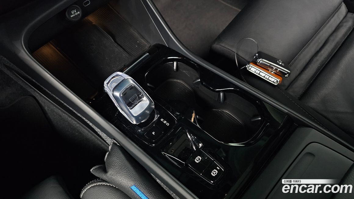 Volvo XC40 2023