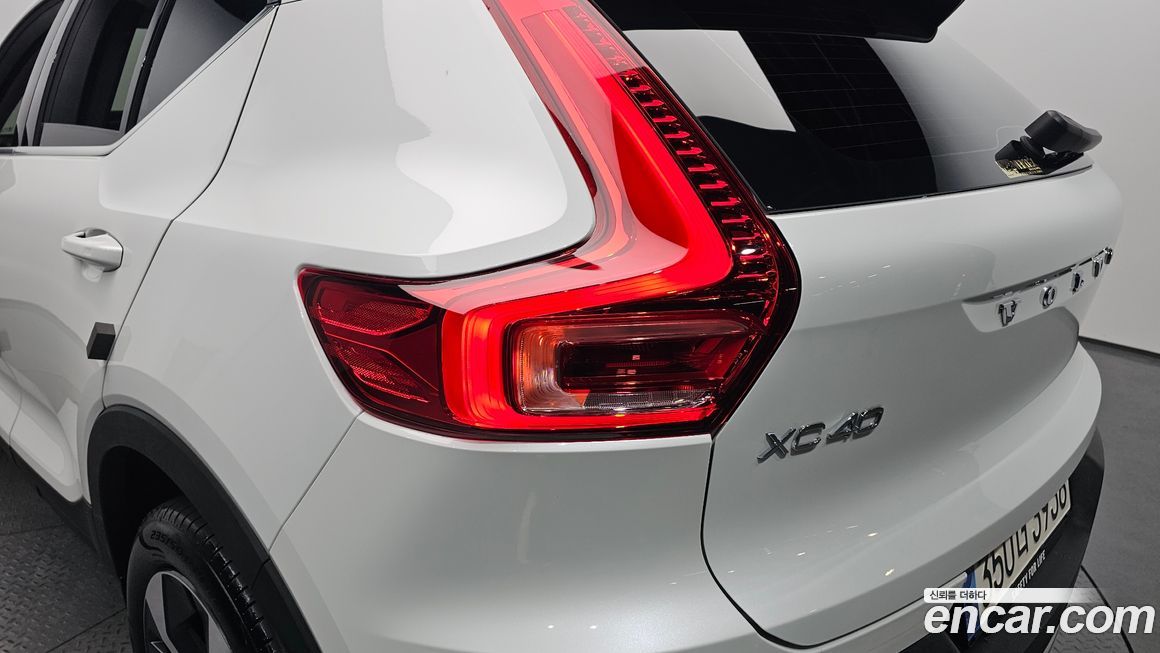 Volvo XC40 2023