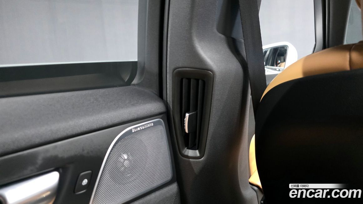 Volvo V60 2022