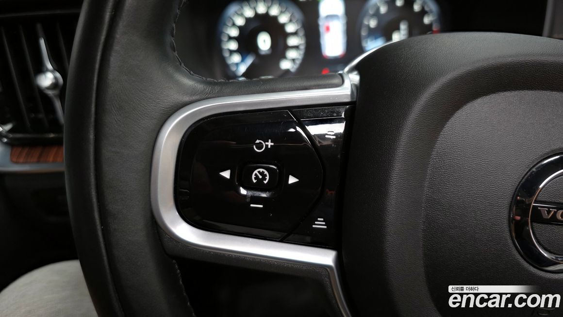 Volvo V60 2022