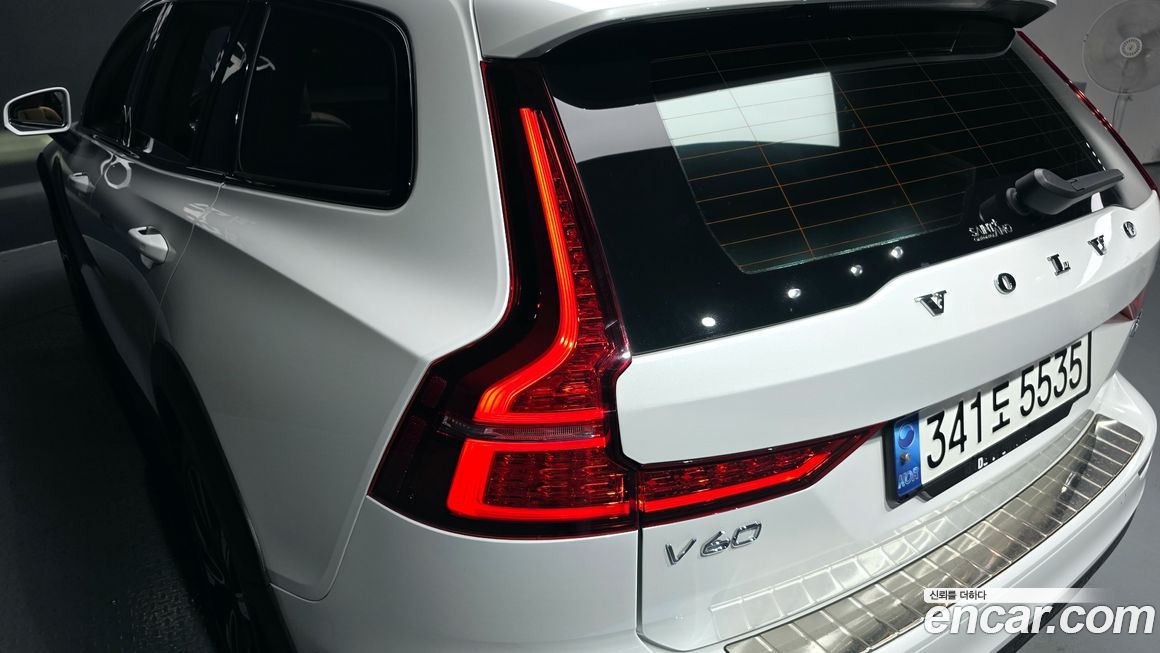 Volvo V60 2022