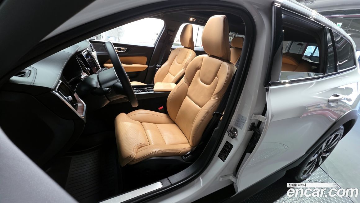 Volvo V60 2022