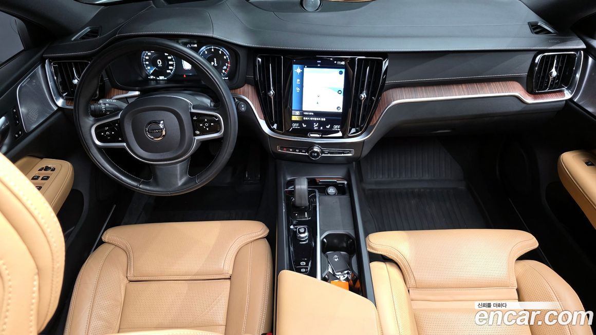 Volvo V60 2022
