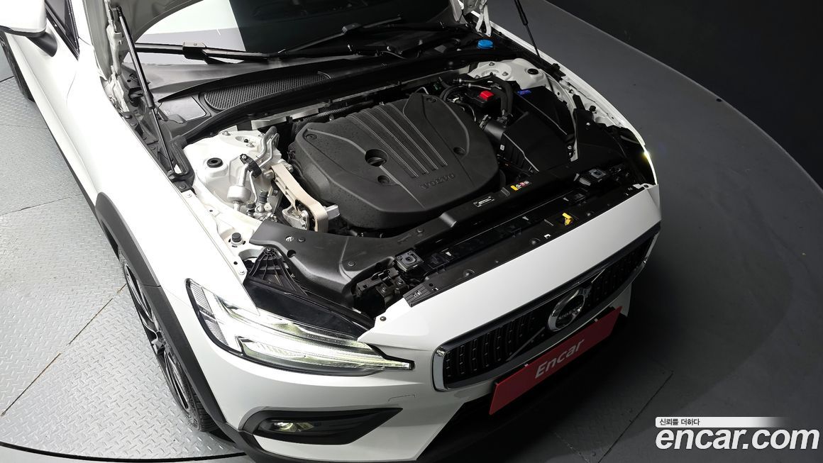 Volvo V60 2022