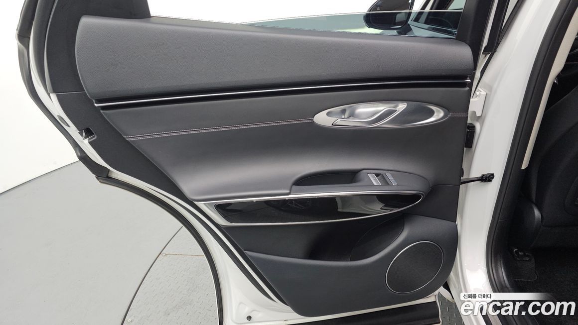 Genesis GV70 2023