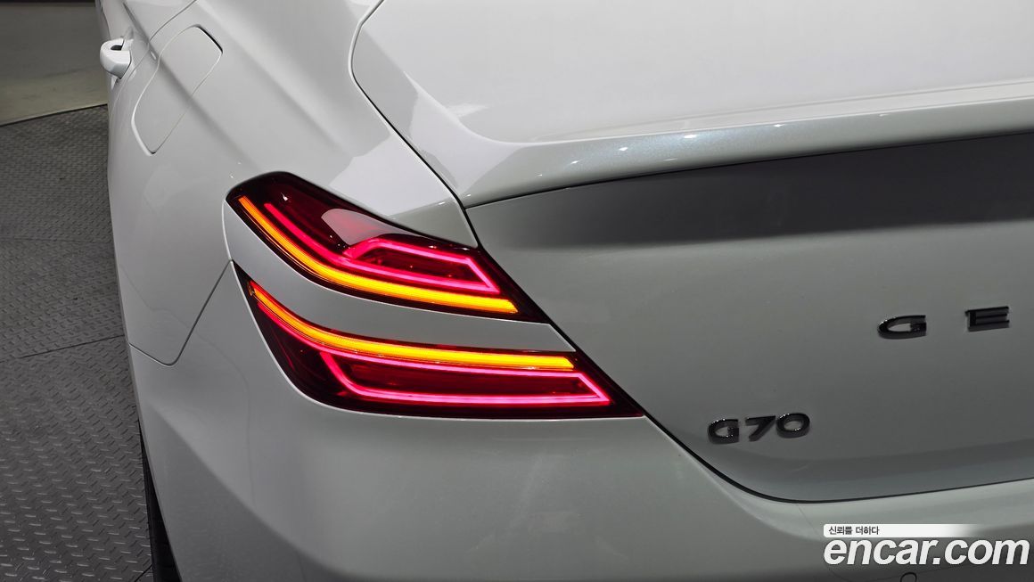 Genesis G70 2025