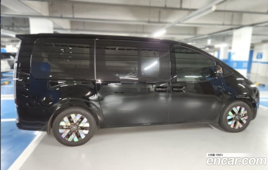 Hyundai Staria 2023