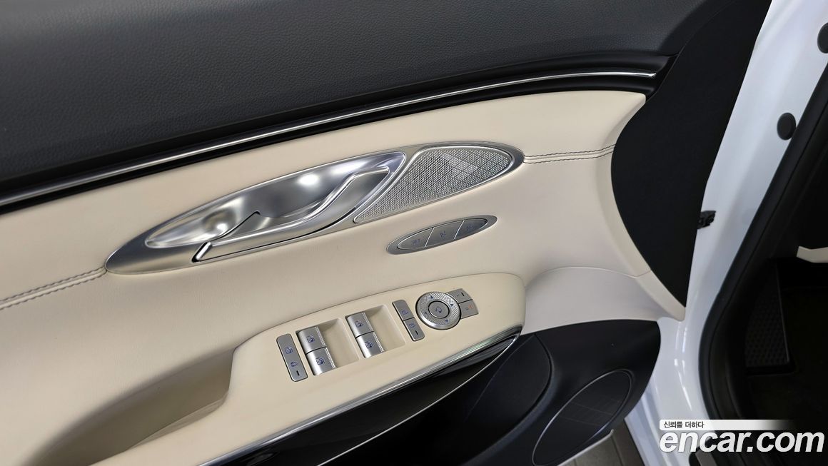 Genesis GV70 2024