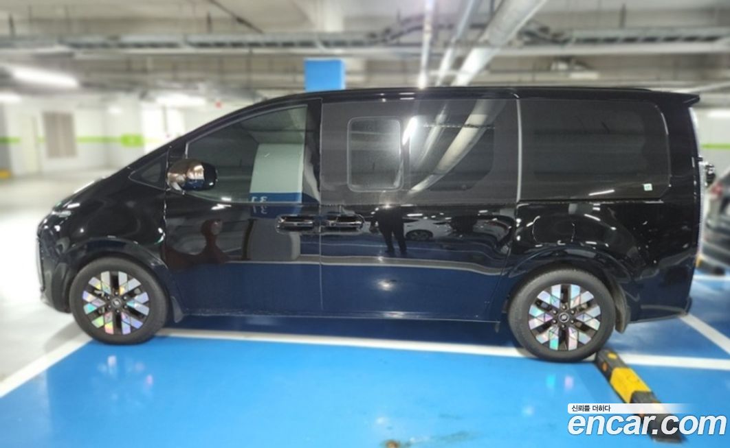 Hyundai Staria 2023