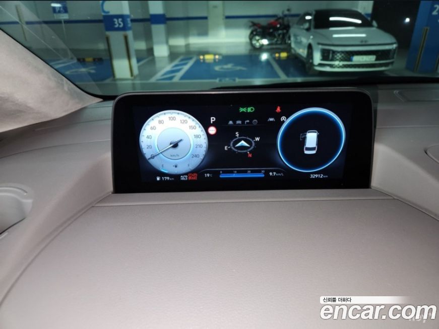 Hyundai Staria 2023