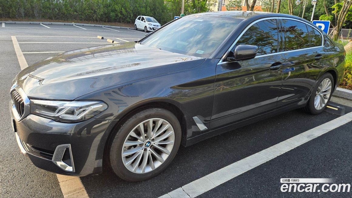 BMW 5-Series 2023