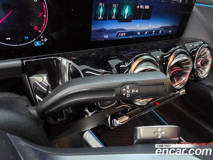 Mercedes-Benz GLA-Class 2024