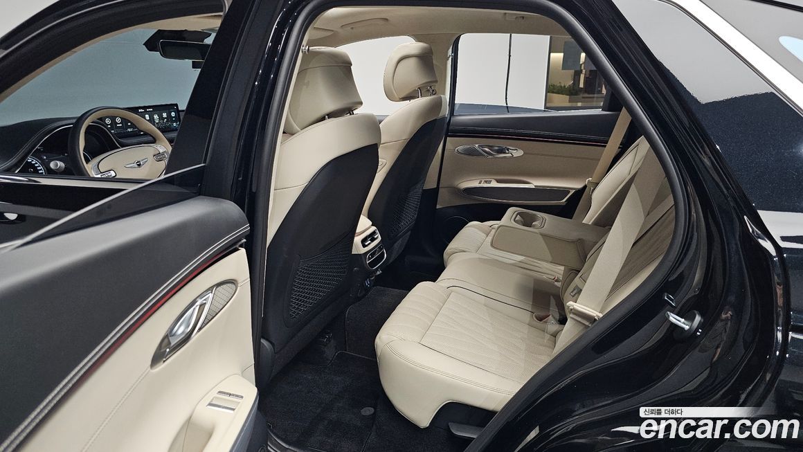 Genesis GV70 2023