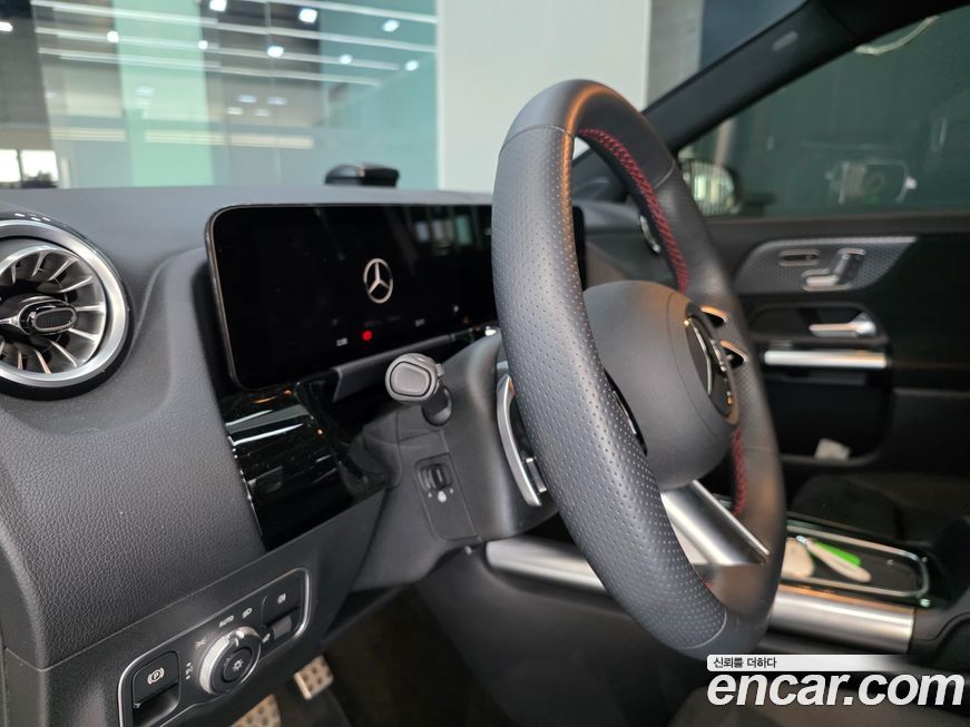 Mercedes-Benz GLA-Class 2024