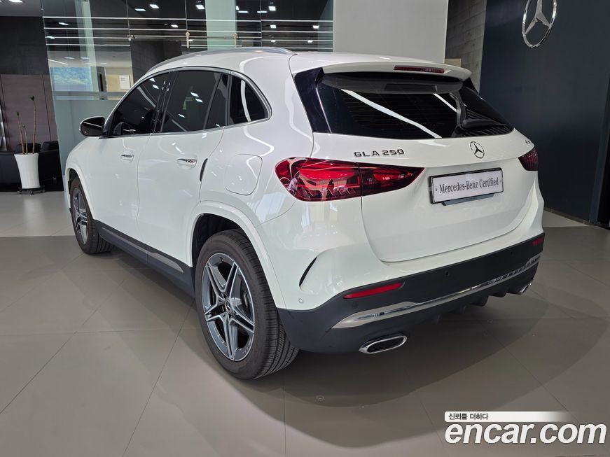Mercedes-Benz GLA-Class 2024