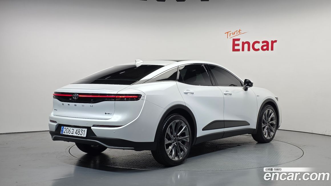 Toyota Crown 2025