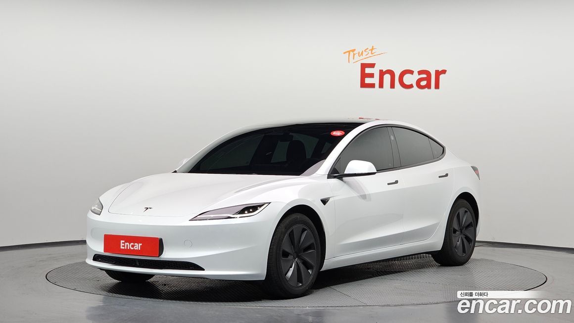 Tesla Model 3 2025