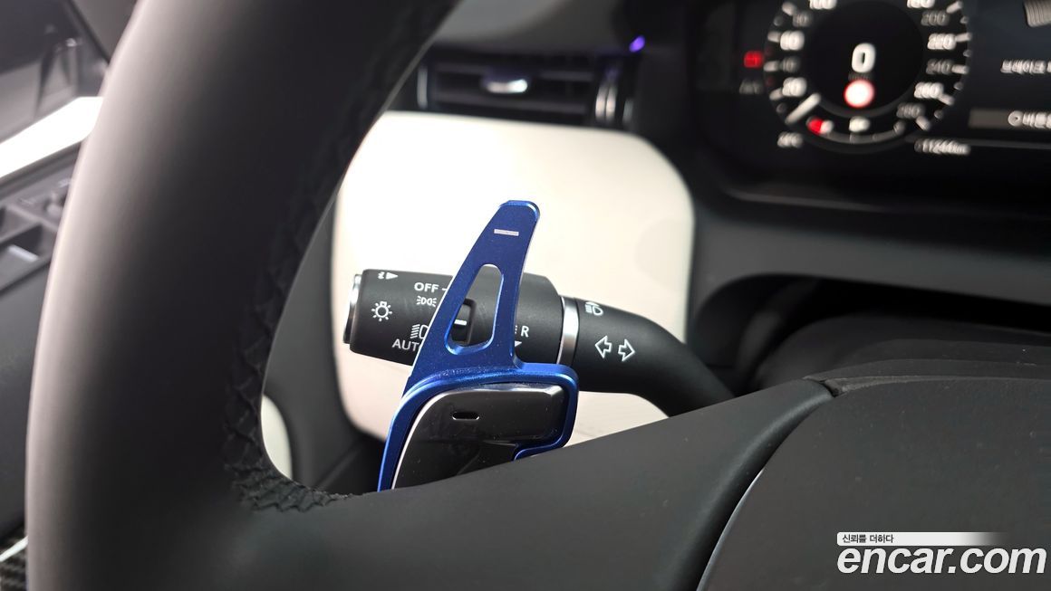 Land Rover Discovery Sport 2025