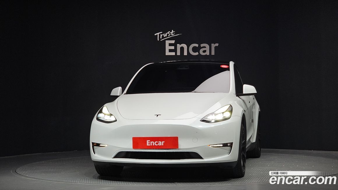 Tesla Model Y 2023