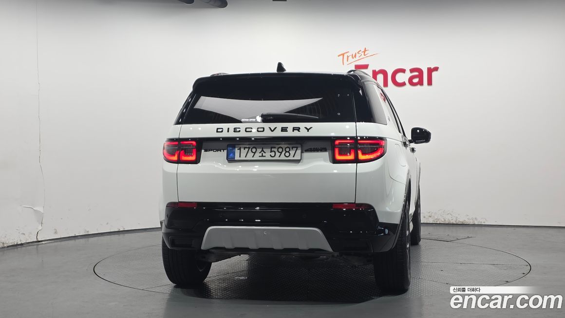 Land Rover Discovery Sport 2025