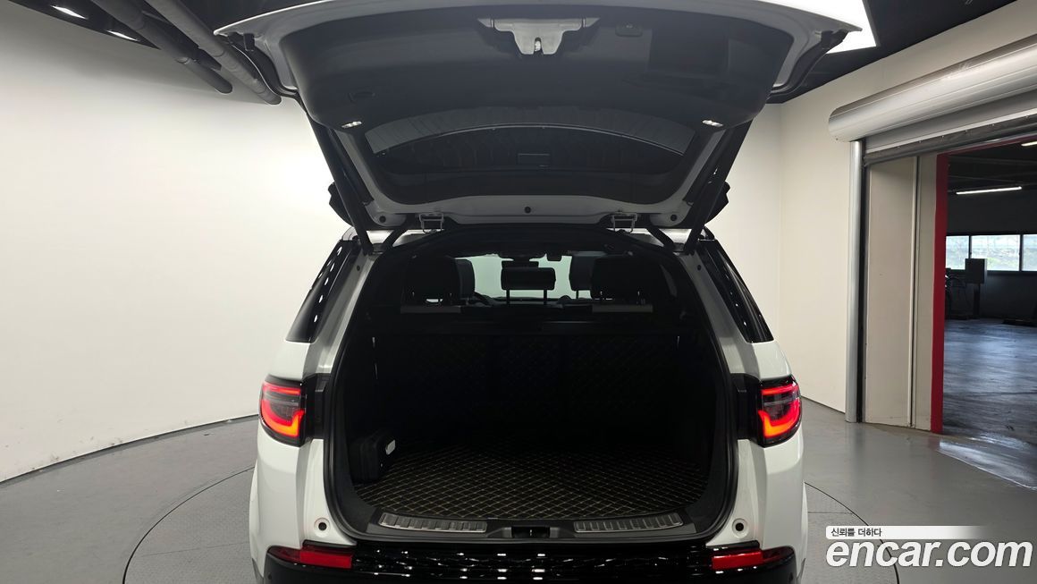 Land Rover Discovery Sport 2025