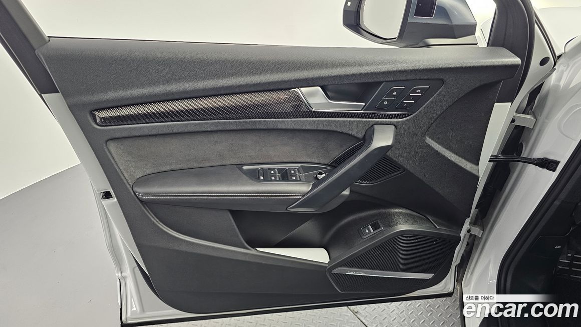 Audi SQ5 2021
