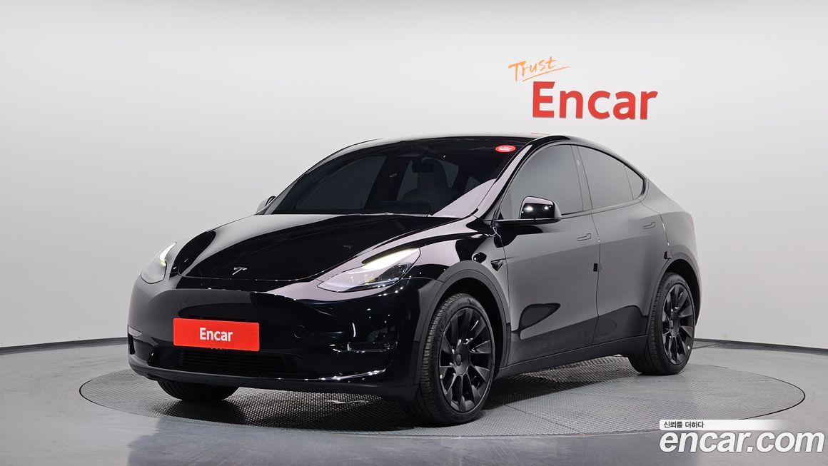 Tesla Model Y 2024